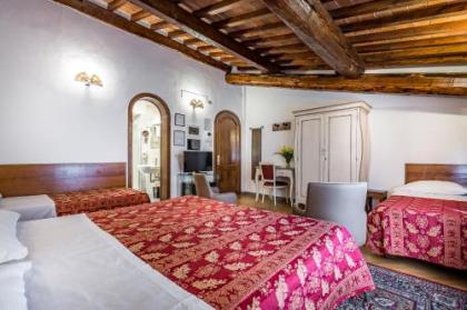 Hotel Collodi Firenze - image 4