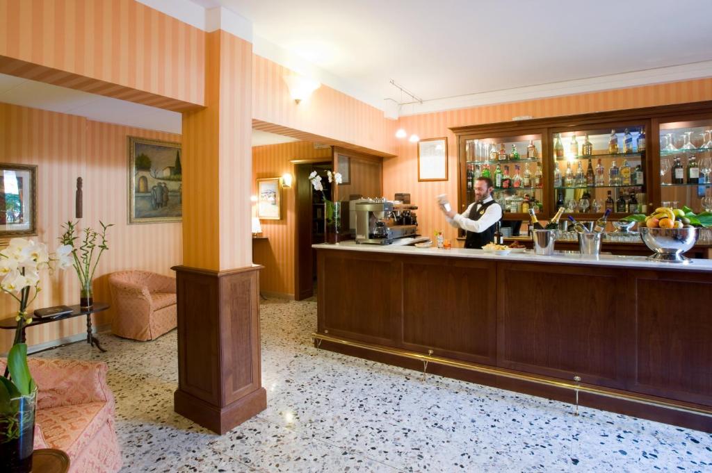 Hotel Silla - image 4