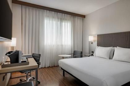 AC Hotel by Marriott Firenze - image 10