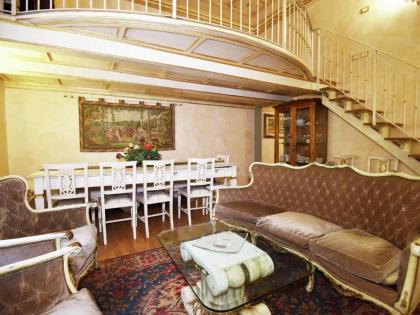 Picturesque Apartment in Florence Town Centre - image 2