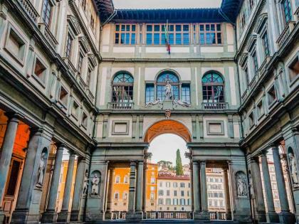 Picturesque Apartment in Florence Town Centre - image 9