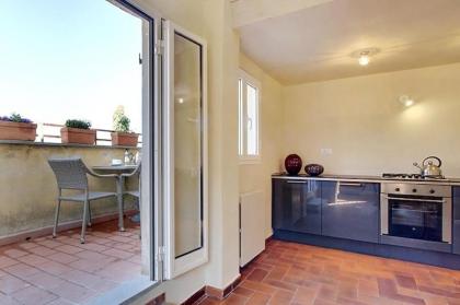 Florence view apartment - image 15