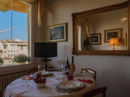 Ponte Vecchio Terrace - image 9