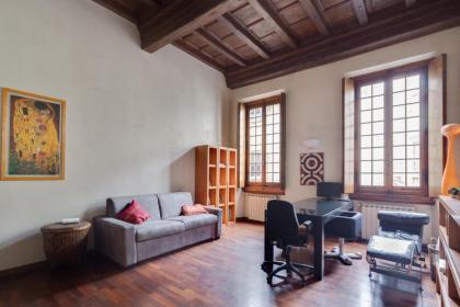 Tornabuoni Apartment - image 1