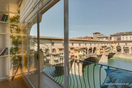 Apartment Ponte Vecchio Balcony - image 1