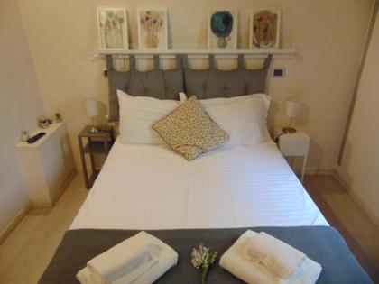 Bargello Guest House - image 17