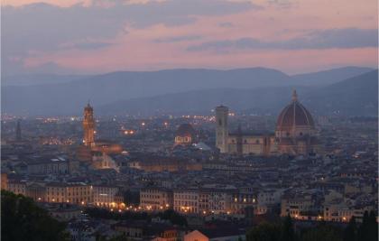 Two-Bedroom Apartment in Firenze - image 9