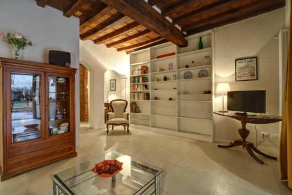 Il Tulipano Apartment With Patio - image 19