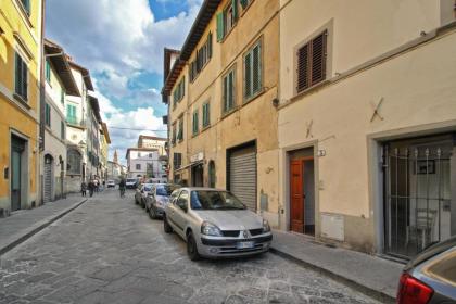 Il Tulipano Apartment With Patio - image 5