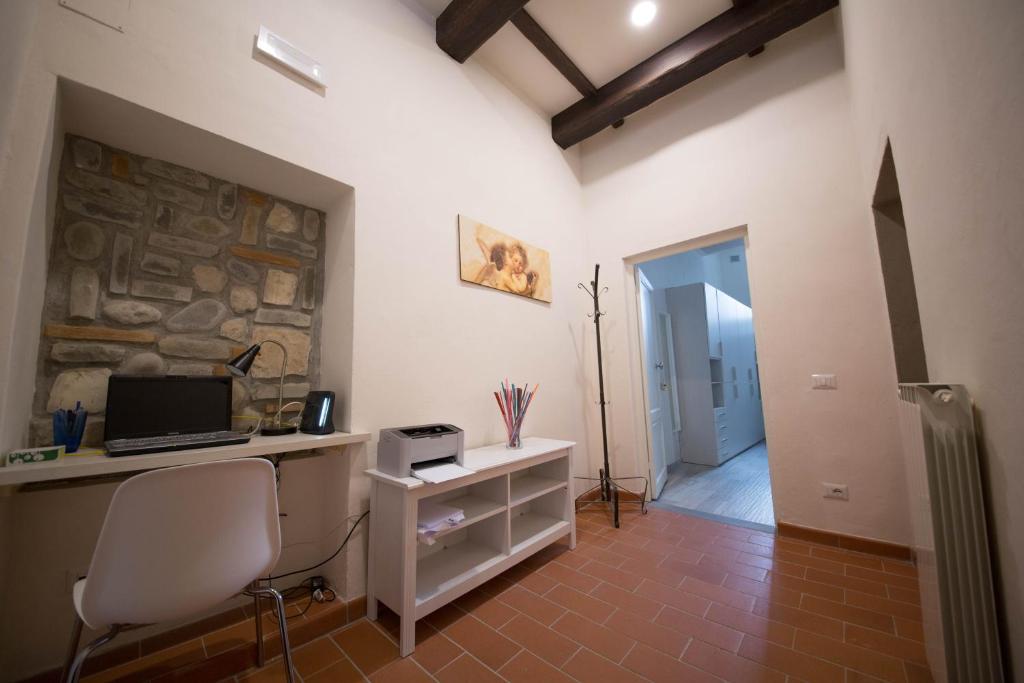 Visit Florentia Apartment - image 6