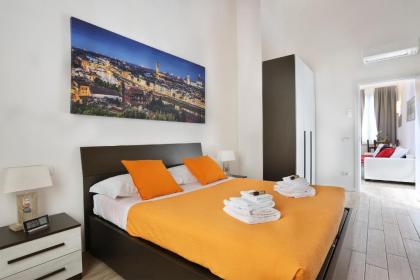 IL GRANDUCA New Apartment in Amazing Location - hosted by Sweetstay - image 1