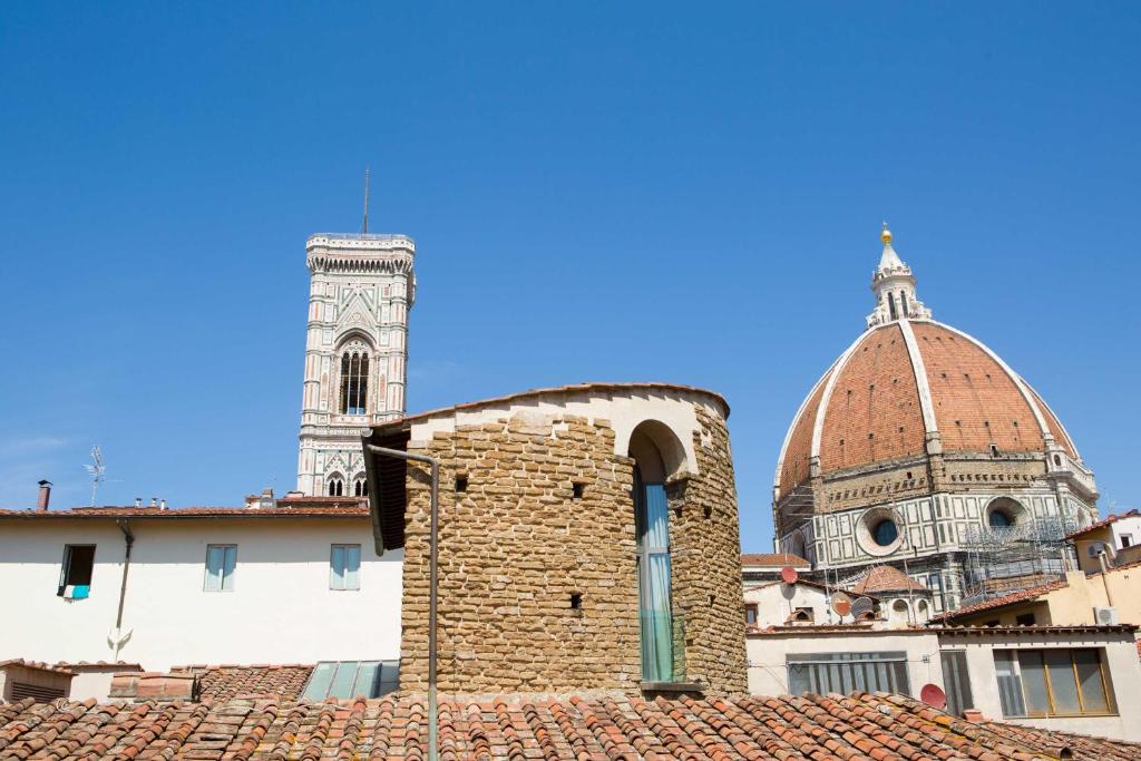 Typical Florentine Apartment - main image