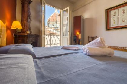 Typical Florentine Apartment - image 12