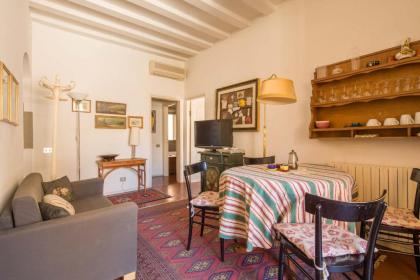 Typical Florentine Apartment - image 15