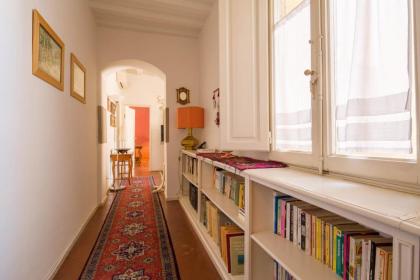 Typical Florentine Apartment - image 7