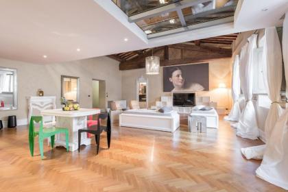 Duomo Luxury Loft - image 9