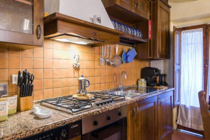 Florence Ariento Romantic Apartment - image 12