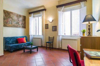 Florence Ariento Romantic Apartment - image 18