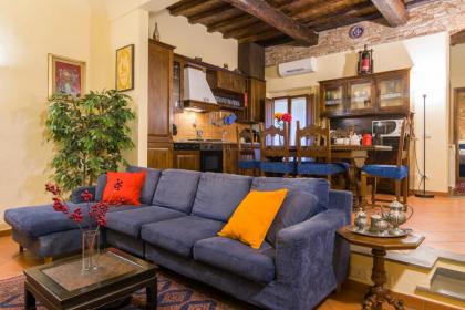 Florence Ariento Romantic Apartment - image 5