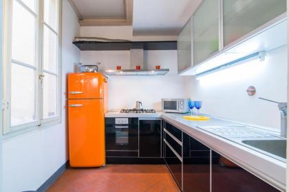 Della Scala Modern Apartment - image 13