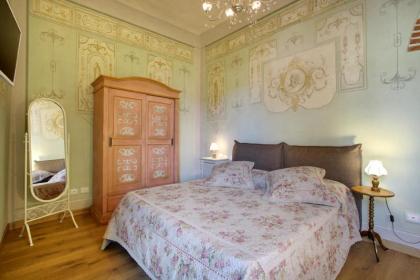 Romantic apartment in the heart of Florence - image 2