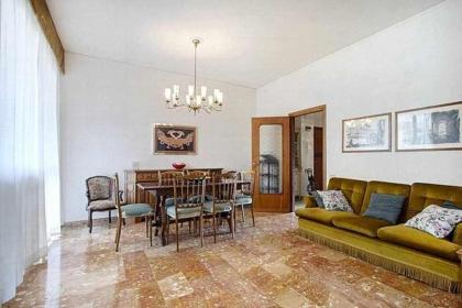 Frati Bigi With Two Bedrooms And Parking - image 7