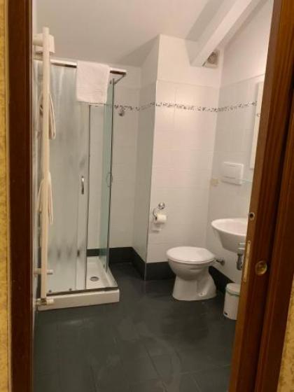 1 bedroom flat for 4 persons - image 14