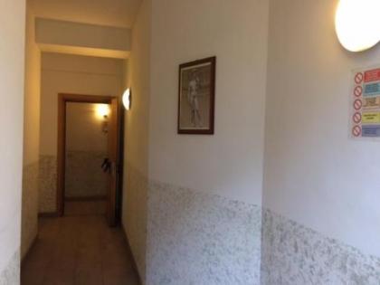 1 bedroom flat for 4 persons - image 8