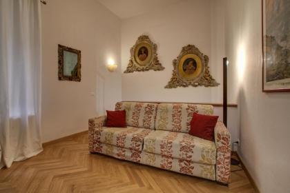 Piazza Mentana Apartment - image 17