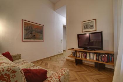 Piazza Mentana Apartment - image 18