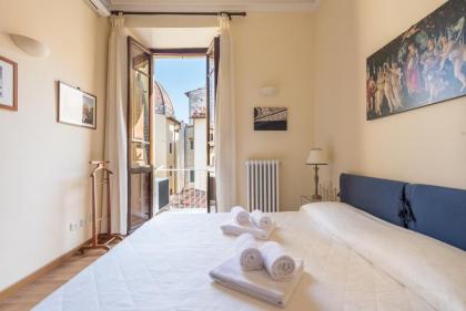 CHARMING 2BED APARTMENT overlooking DUOMO - hosted by Sweetstay - image 15