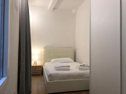 San Frediano Apartment - image 10