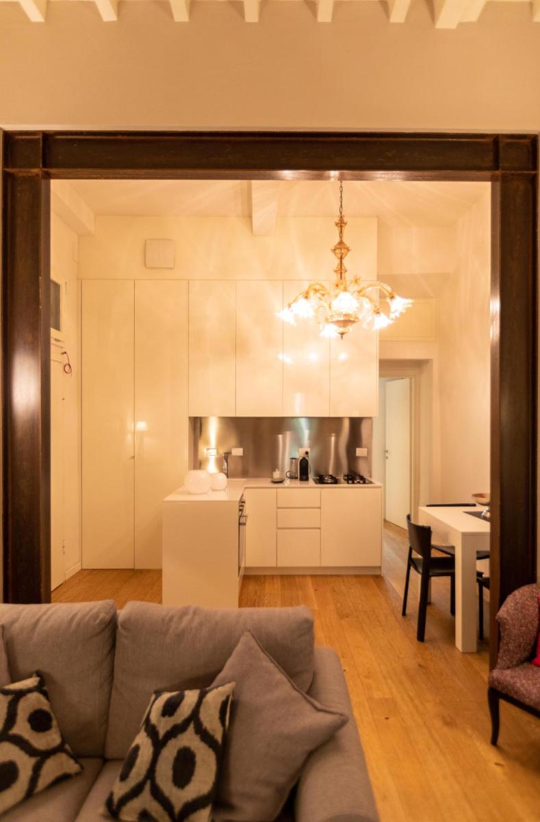 Santa Croce Luxury 2 Bedroom - image 3