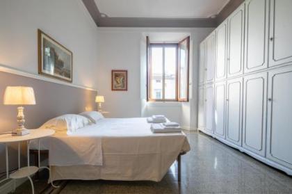 Santa Maria Novella 4 bedrooms - image 19