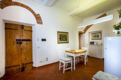 Classic Tuscany Apartments - image 12