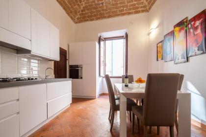 Lian Home in Florence - image 10