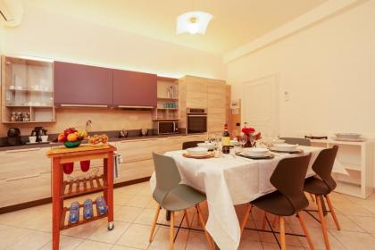 Ponte Vecchio Luxury Penthouse - image 16