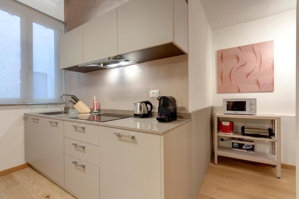 Mamo Florence - Borgo Apartment - image 4