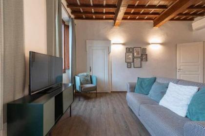 Elegant Green Apartment In San Gallo Firenze - image 12