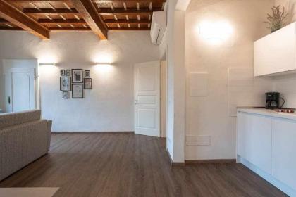 Elegant Green Apartment In San Gallo Firenze - image 8