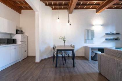 Elegant Green Apartment In San Gallo Firenze - image 9