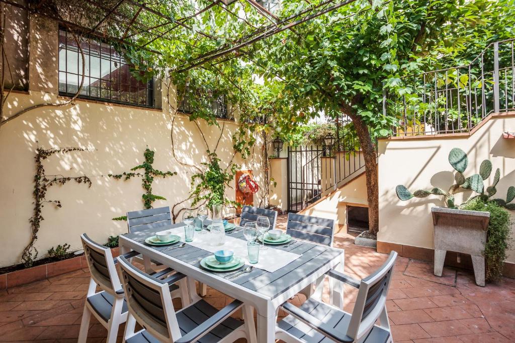 Santa Reparata Apartment with Patio and Terrace - main image