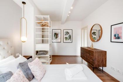 Santa Croce Flat - Modern Apartment - image 13