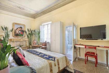 LULLABY suite near Palazzo Vecchio and Piazza Signoria -hosted by Sweetstay - image 13