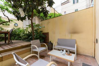 Oltrarno Bright Apartment con Patio Privato - image 12