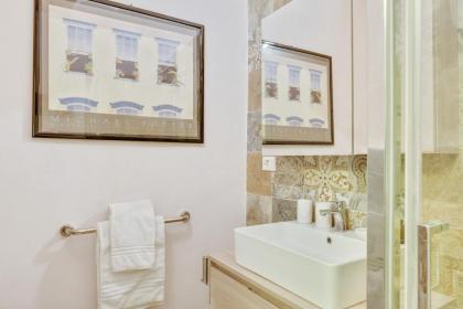 Oltrarno Bright Apartment con Patio Privato - image 14