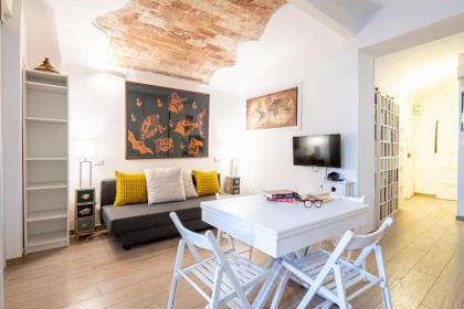 Oltrarno Bright Apartment con Patio Privato - image 6