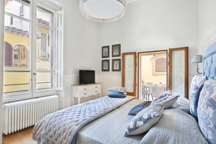 DESIGN APARTMENT in the heart of Florence - hosted by Sweetstay - image 13