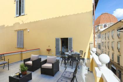 DESIGN APARTMENT in the heart of Florence - hosted by Sweetstay - image 17