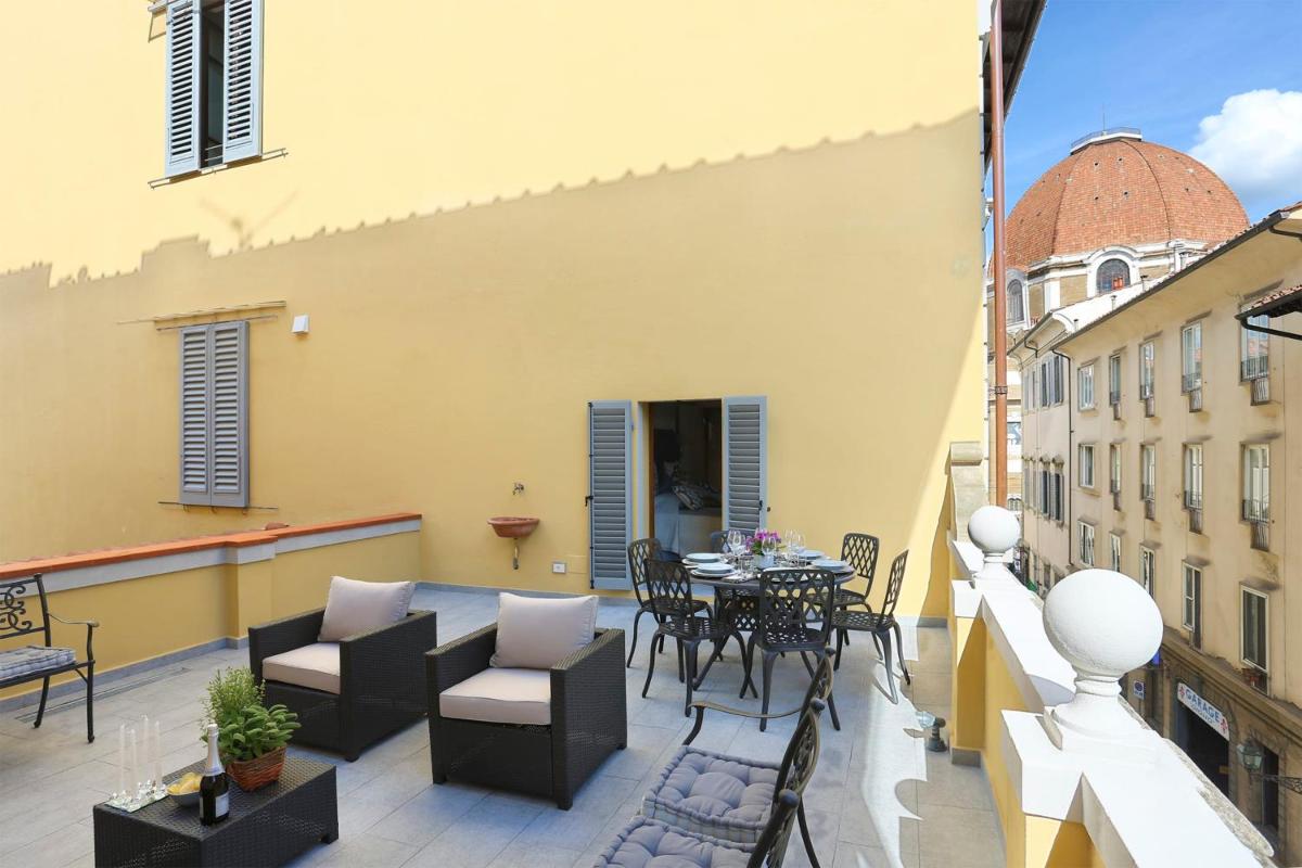 DESIGN APARTMENT in the heart of Florence - hosted by Sweetstay - image 6